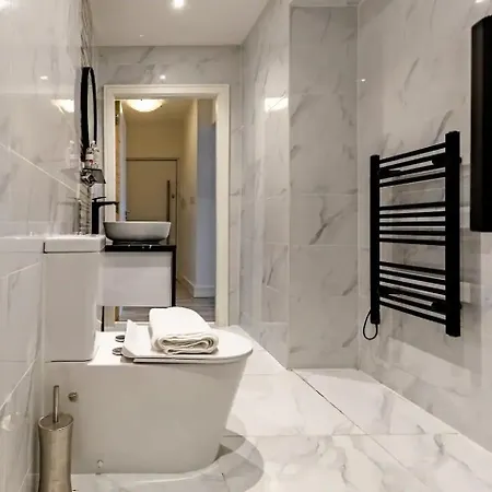 Pass The Keys Flat 10 - Luxurious 1 Bedroom Haven: Elevate Your Experience Apartment Birmingham